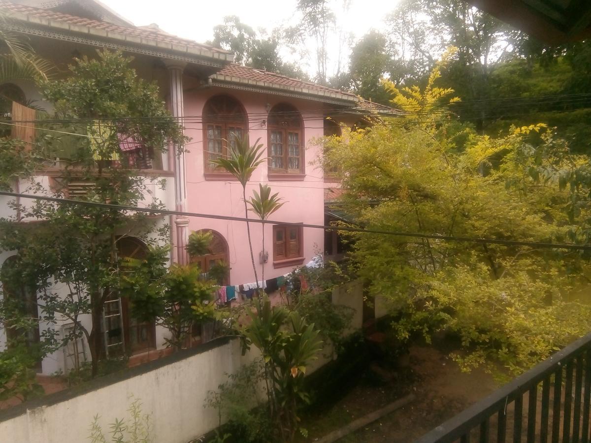 האטון Trinish Homestay מראה חיצוני תמונה
